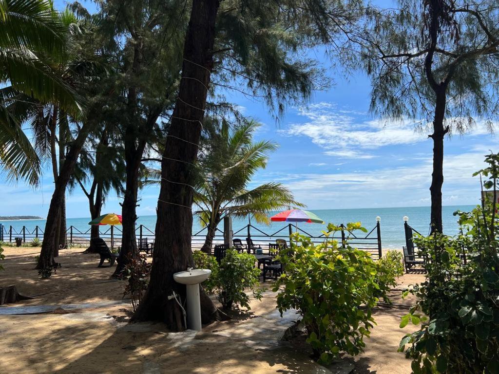 Tsunami Beach Hotel Arugam Bay Exterior foto