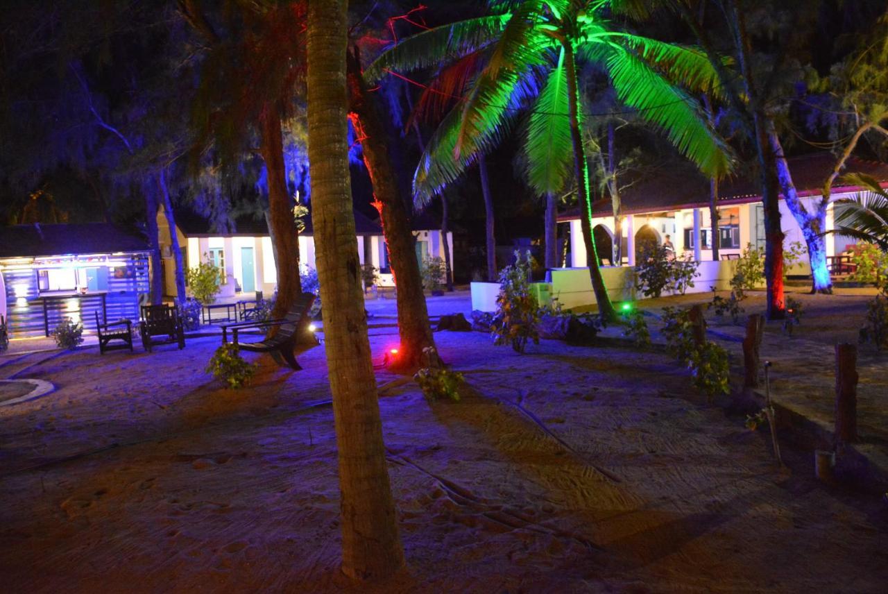 Tsunami Beach Hotel Arugam Bay Exterior foto